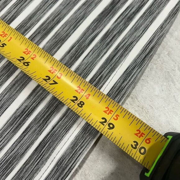 LOGO Lotus Lori Goldstein Gray White Striped Short Sleeve Top Size 1X - Picture 11 of 12